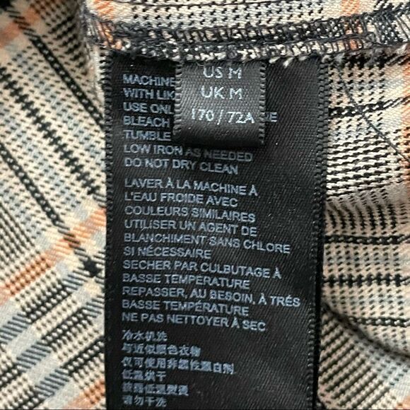 Urban Outfitters Plaid women’s Tan Peach and Cream Mini Skirt Size Medium - Picture 11 of 11